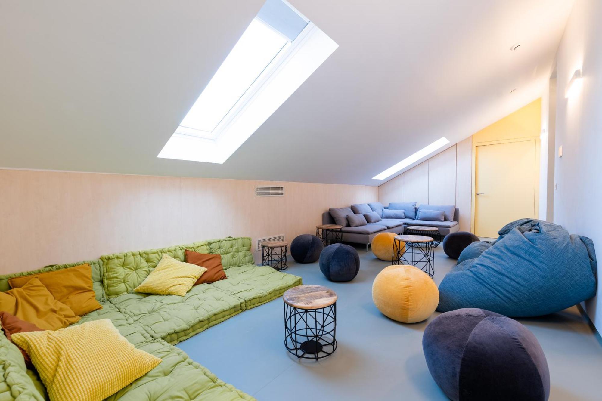 Studentville Palmeiras Bed & Breakfast