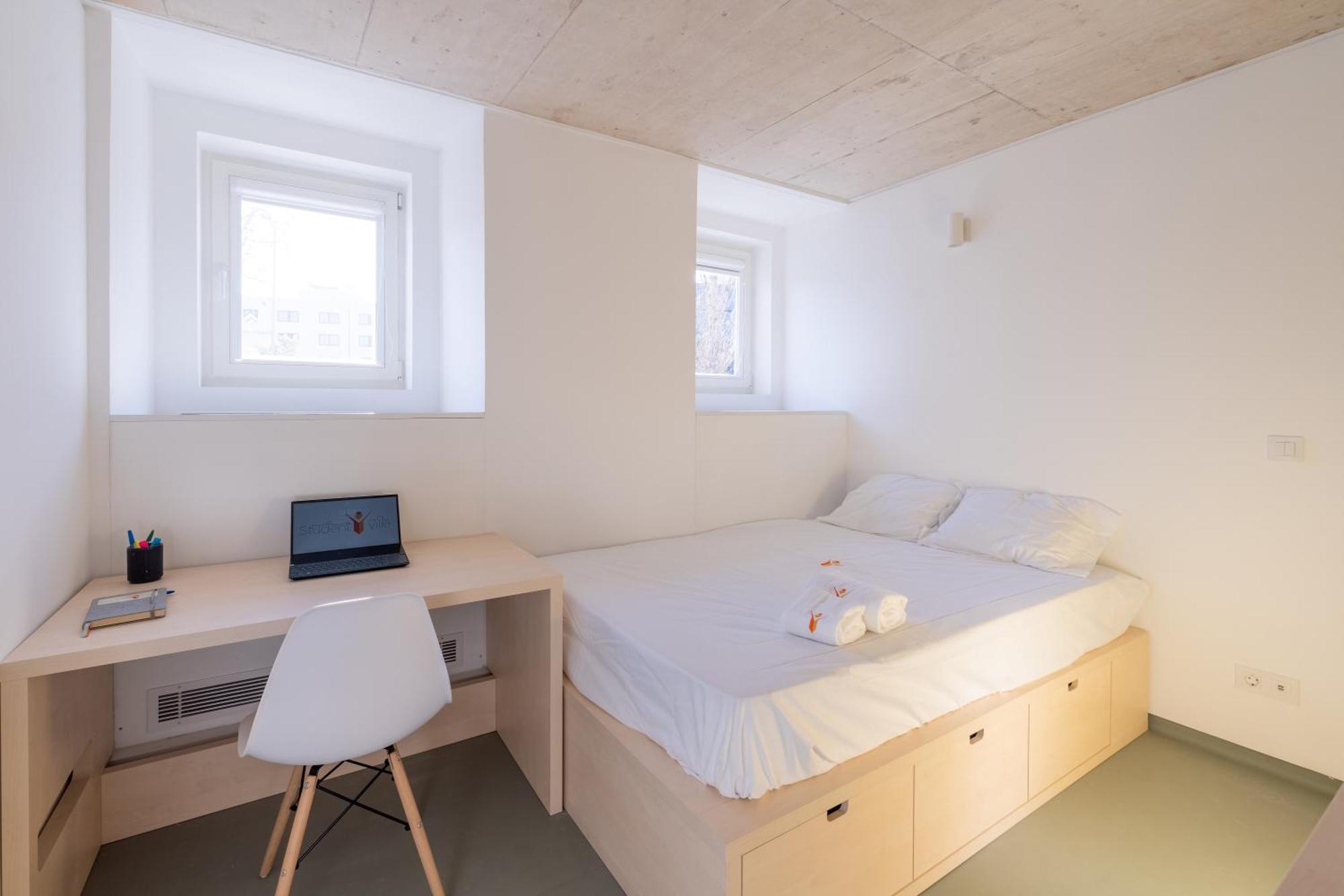 Studentville Palmeiras Bed & Breakfast Lisbon